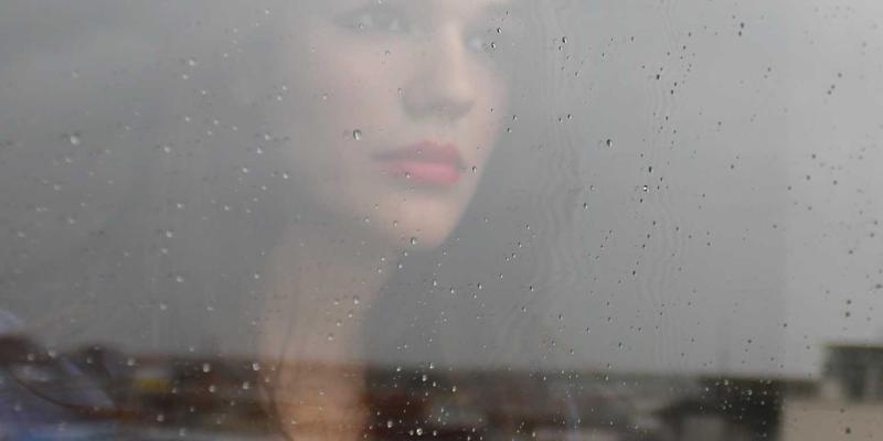 爱板凳24：当创意家具邂逅生活美学，重新定义室内设计新范式