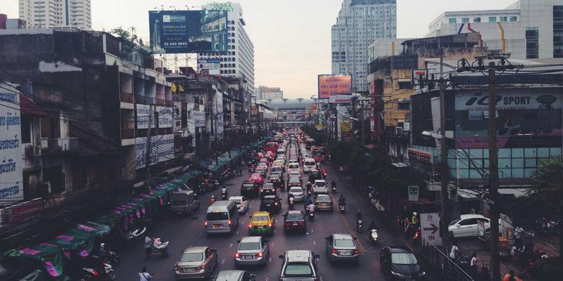 爱板凳的模块化革命：现代家具如何通过自由组合适应家庭成长的变化需求